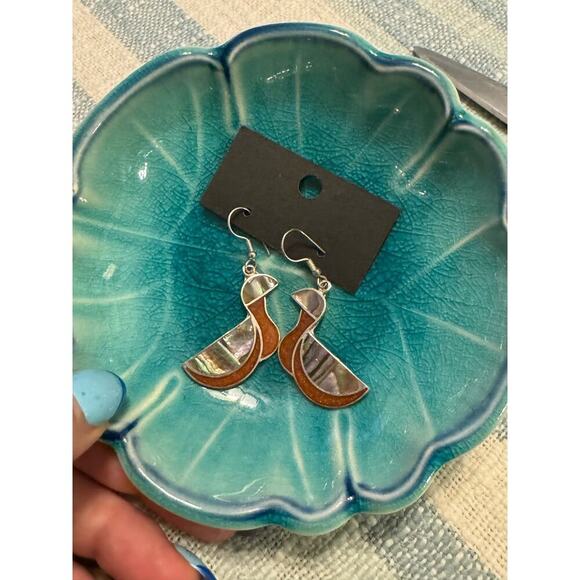 Beautiful Mexican sterling silver with shell inlay. Absolutely beautiful. - Picture 2 of 6